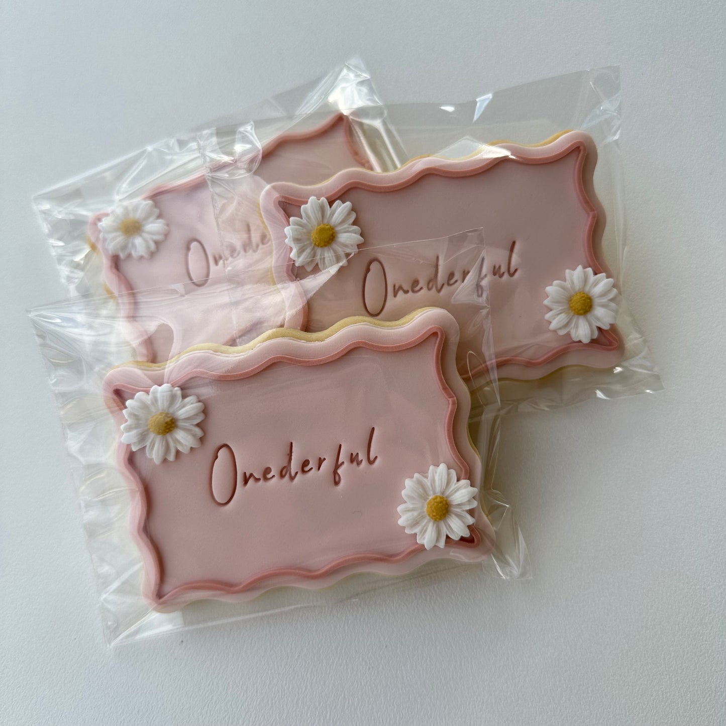 Wavy Rectangle Placecard Cookies