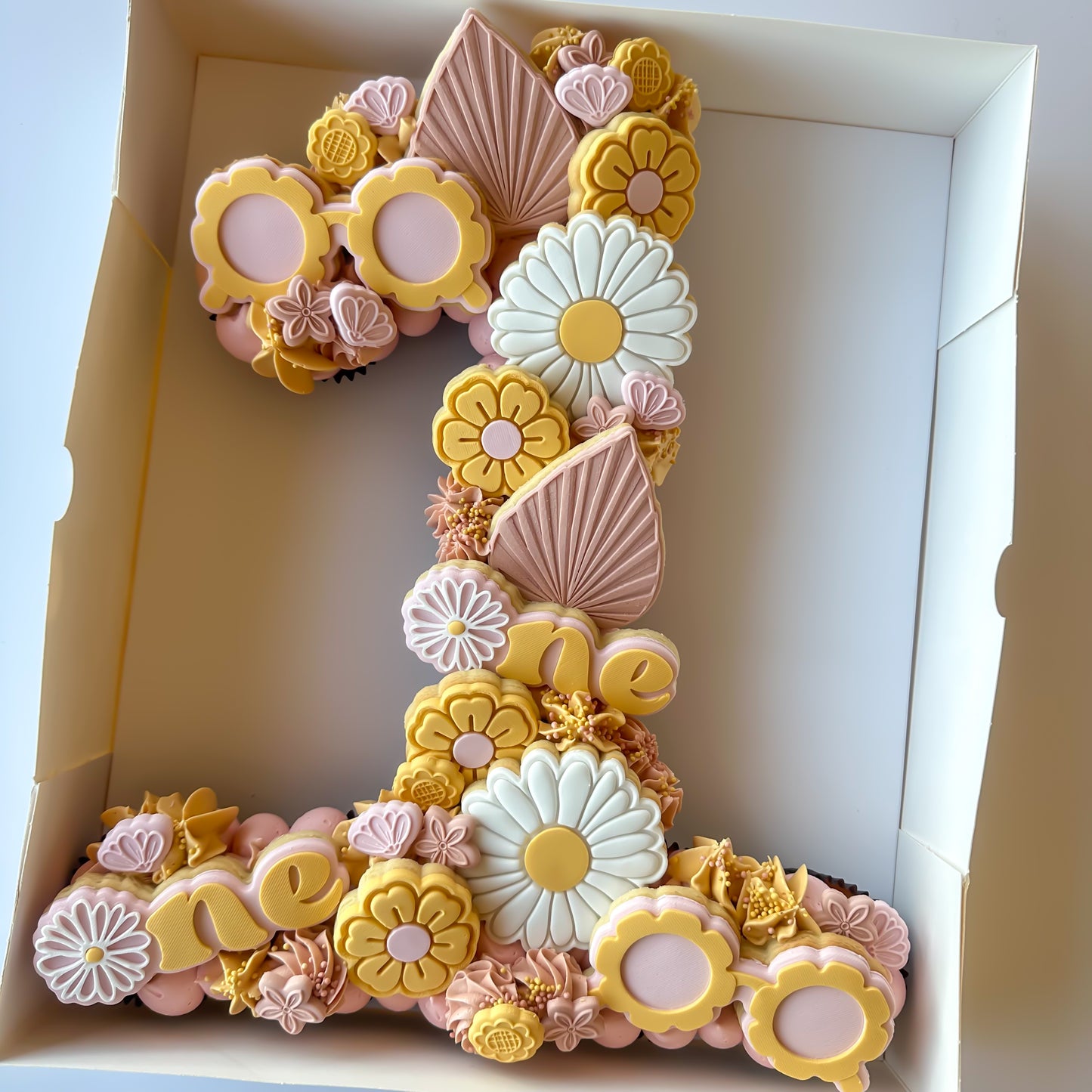 Daisy Cupcake Number