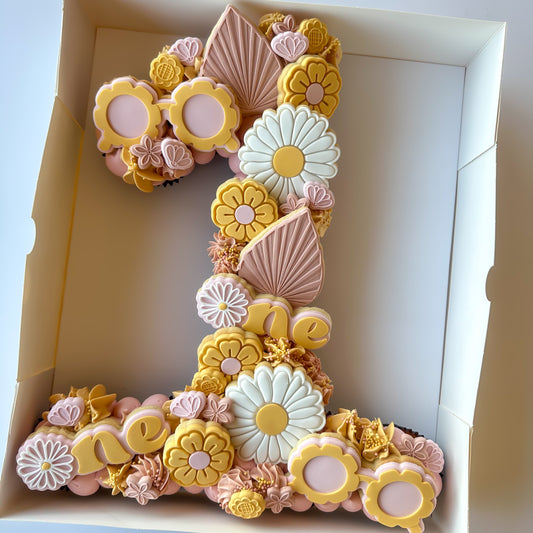 Daisy Cupcake Number