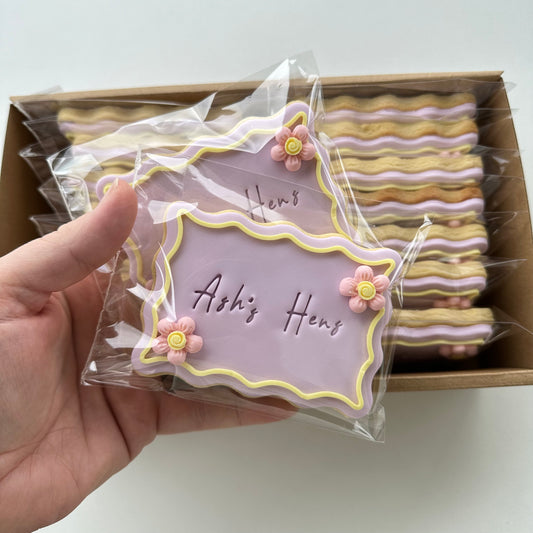 Wavy Rectangle Placecard Cookies